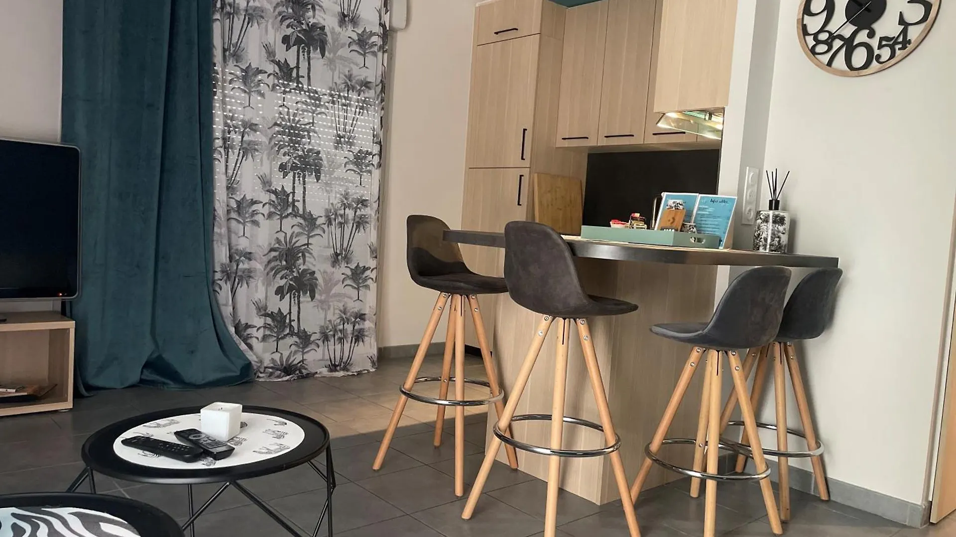 Elegant 45 M2 Lyon 6 + Garage. Idealement Situe